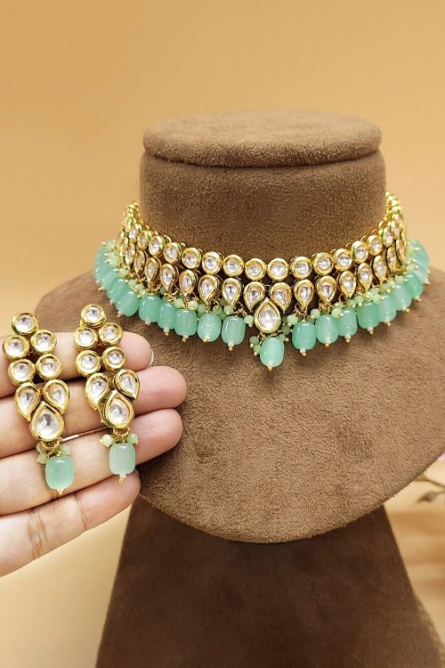 Alloy Kundan Necklace Set with Pearls