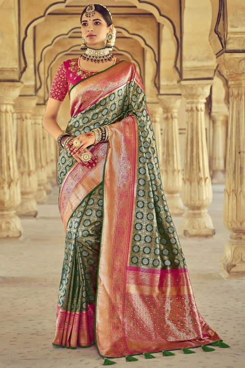 Green and Golden Silk Traditional Checks Woven Saree